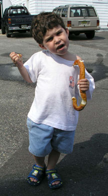 Eli and Pretzel 7-03.jpg (31344 bytes)